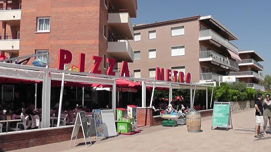 Pizza X Metro