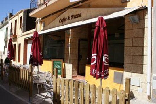 Cafes & Pizza